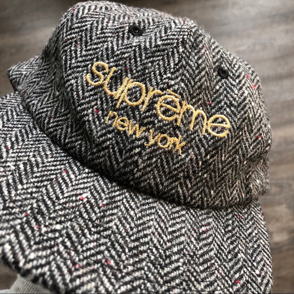 NWT Supreme Wool Herringbone Cap Classic Logo
